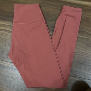 Lululemon Wunder Under size 4 rare color!!